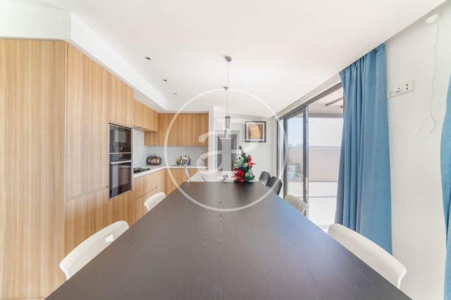 4 soverom Penthouse til salgs i Valverde, Madrid by med svømmebasseng - € 1 895 000 (Ref: 9252477)