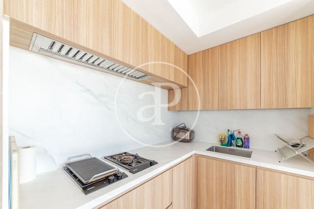 4 soverom Penthouse til salgs i Valverde, Madrid by med svømmebasseng - € 1 895 000 (Ref: 9252477)