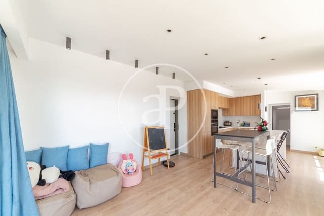 4 soverom Penthouse til salgs i Valverde, Madrid by med svømmebasseng - € 1 895 000 (Ref: 9252477)