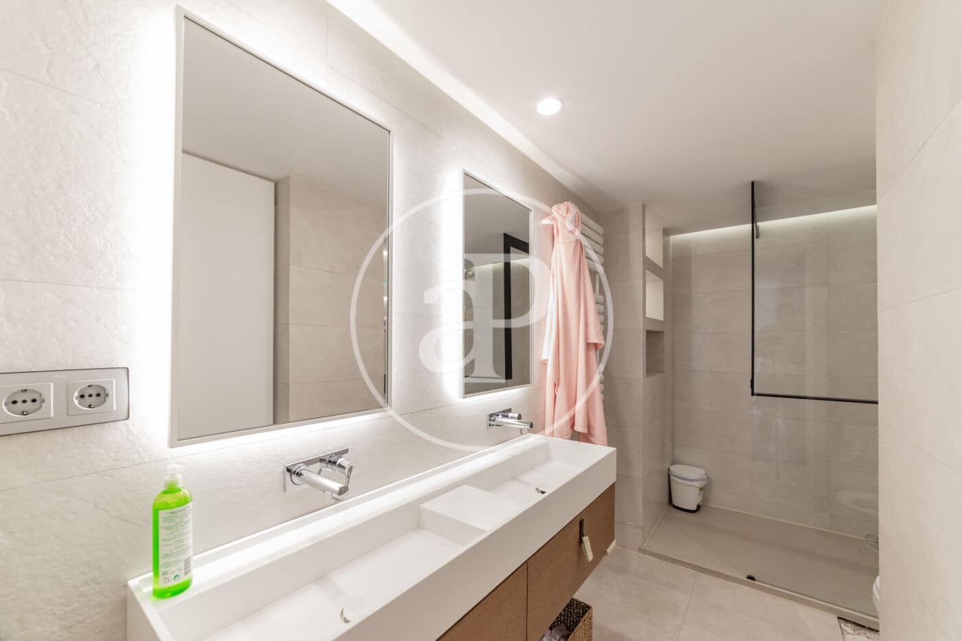 4 makuuhuone Kattohuoneisto myytävänä paikassa Madrid kaupunki mukana uima-altaan - 1 895 000 € (Ref: 9252477)