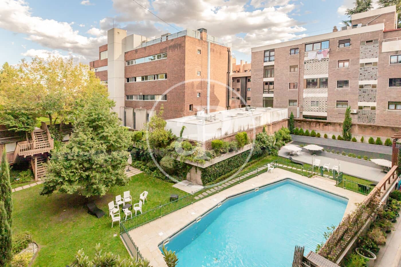 2 soverom Leilighet til leie i Madrid by med svømmebasseng garasje - € 2 600 (Ref: 9255289)