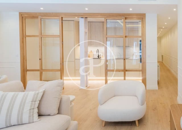 3 soveværelse Lejlighed til salg i Cuatro Caminos, Madrid by - € 1.395.000 (Ref: 9255297)