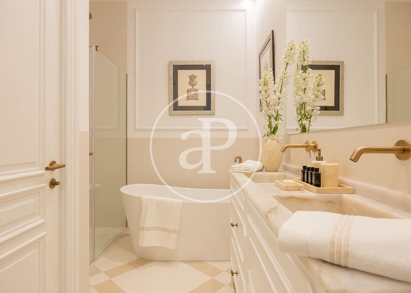 4 bedroom Apartment for sale in Madrid city - € 7,200,000 (Ref: 9257303)