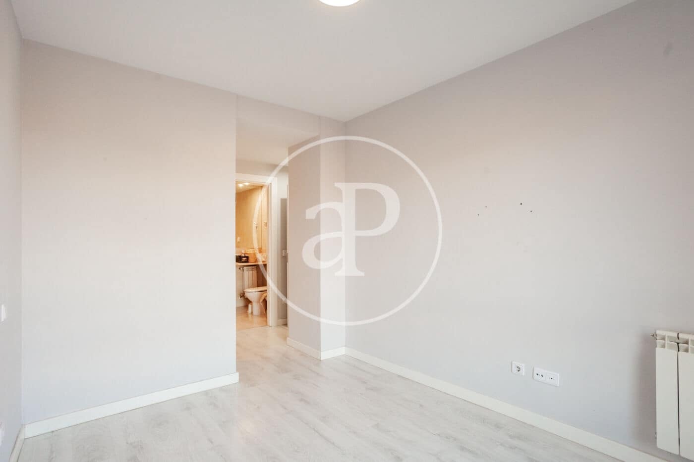 4 bedroom Apartment for sale in Las Rozas de Madrid with pool - € 675,000 (Ref: 9258127)