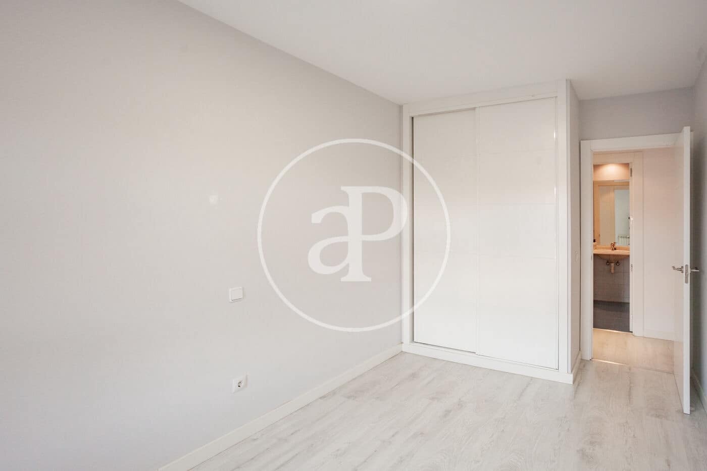 4 bedroom Apartment for sale in Las Rozas de Madrid with pool - € 675,000 (Ref: 9258127)