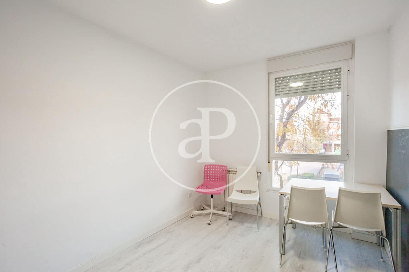 4 bedroom Apartment for sale in Las Rozas de Madrid with pool - € 675,000 (Ref: 9258127)