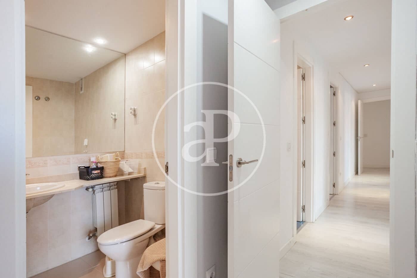 4 bedroom Apartment for sale in Las Rozas de Madrid with pool - € 675,000 (Ref: 9258127)