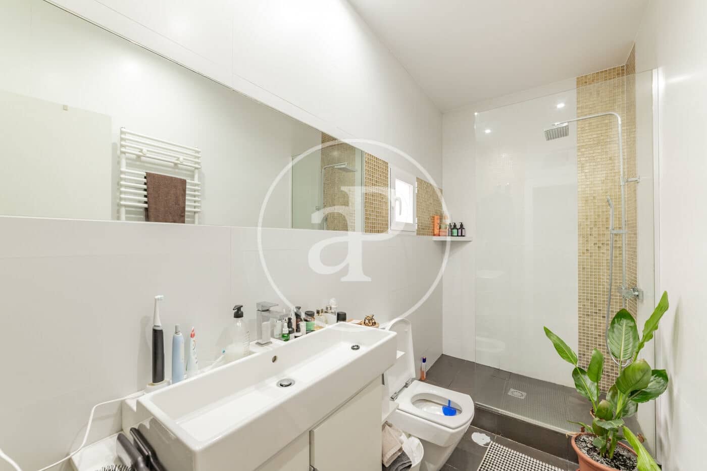 1 soveværelse Lejlighed til leje i Madrid by - € 2.000 (Ref: 9262605)