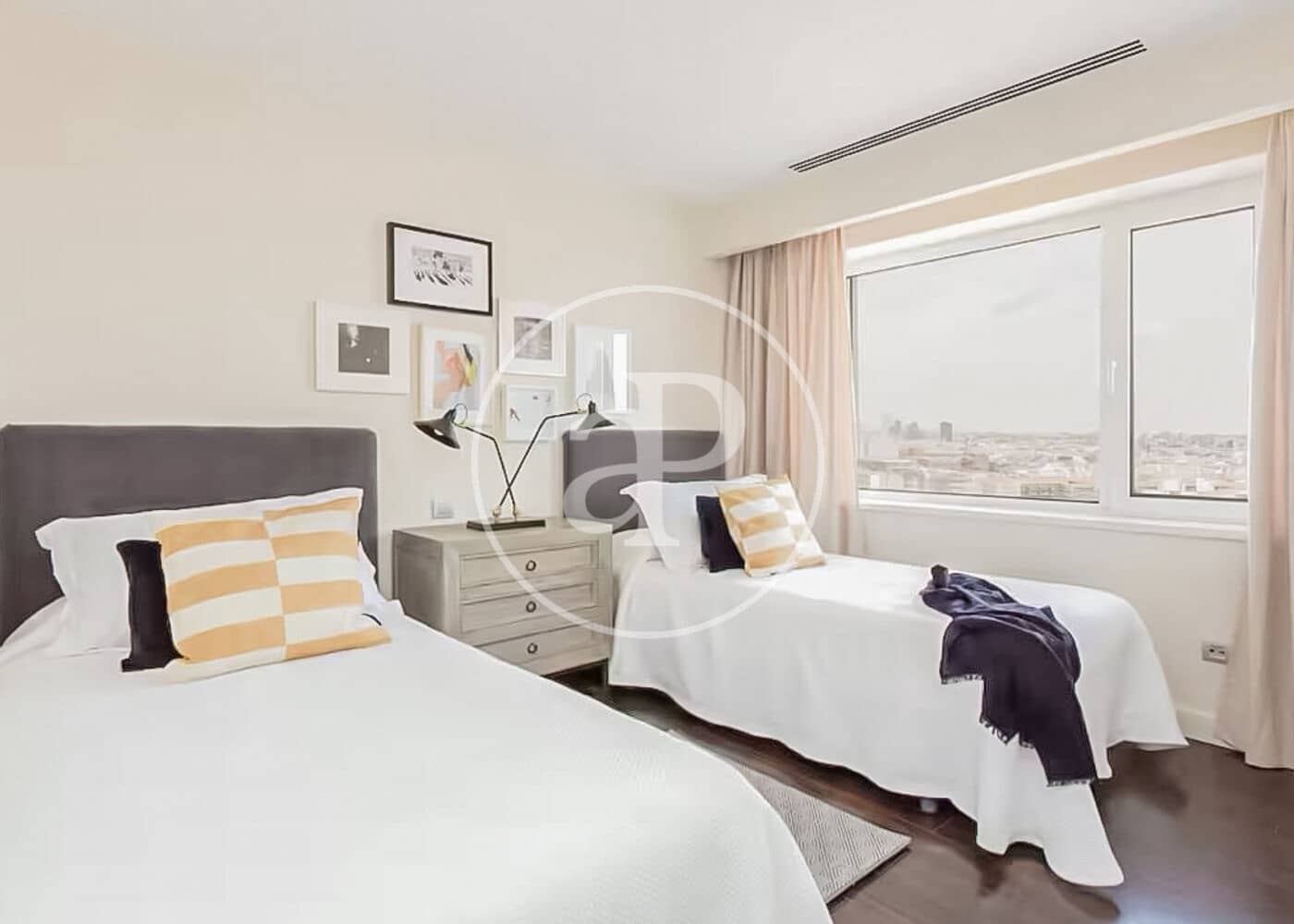 2 soveværelse Lejlighed til leje i Madrid by med swimmingpool - € 4.700 (Ref: 9262609)