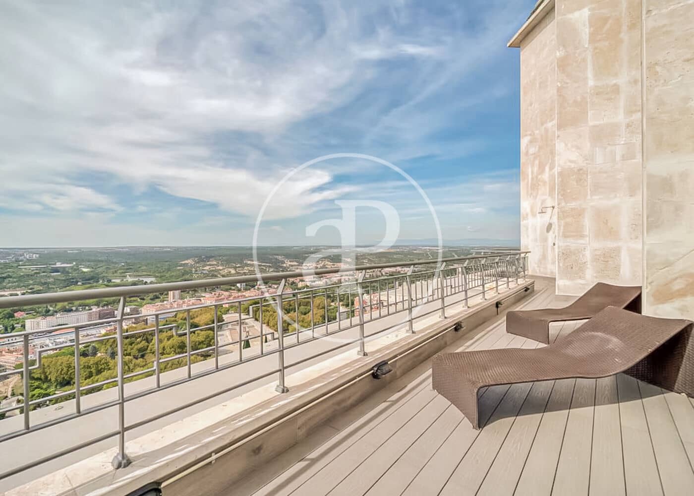 2 soveværelse Lejlighed til leje i Madrid by med swimmingpool - € 4.700 (Ref: 9262609)