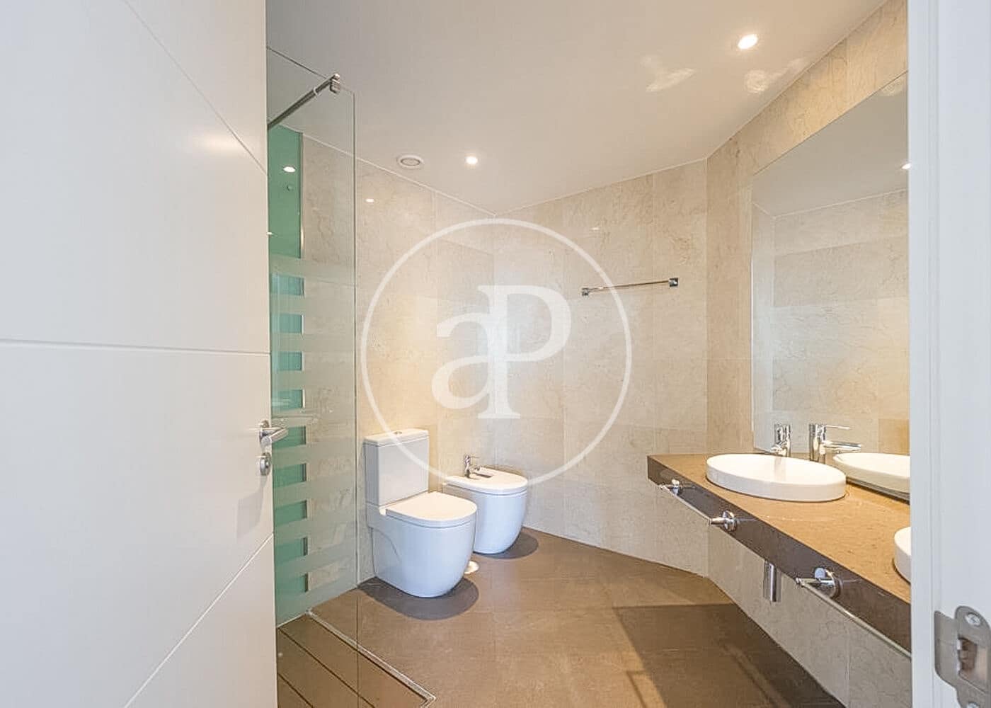 2 bedroom Apartment for rent in Madrid city with pool - € 5,400 (Ref: 9262610)