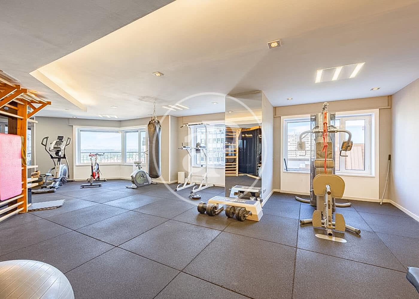 2 bedroom Apartment for rent in Madrid city with pool - € 5,400 (Ref: 9262610)