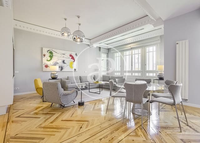 3 soveværelse Lejlighed til leje i Recoletos, Madrid by - € 12.000 (Ref: 9262612)
