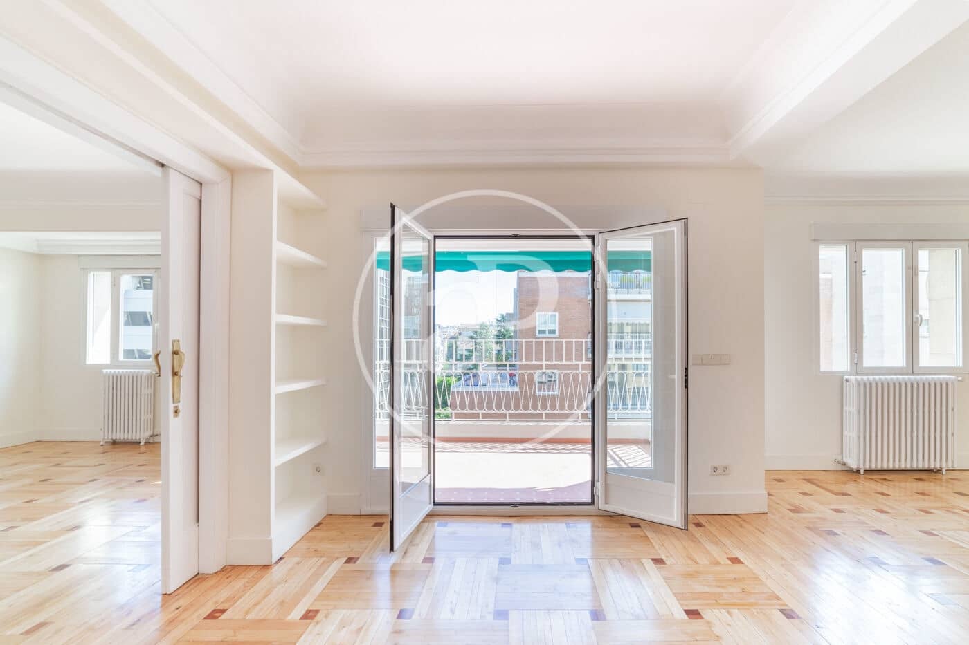 4 soveværelse Lejlighed til leje i Madrid by - € 6.000 (Ref: 9262613)