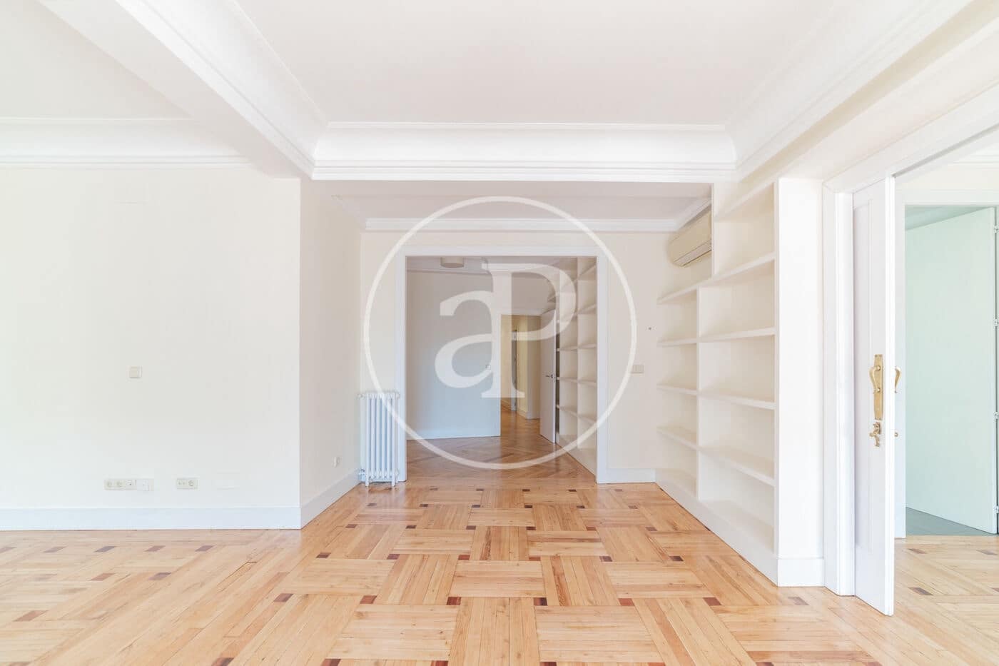 4 soveværelse Lejlighed til leje i Madrid by - € 6.000 (Ref: 9262613)