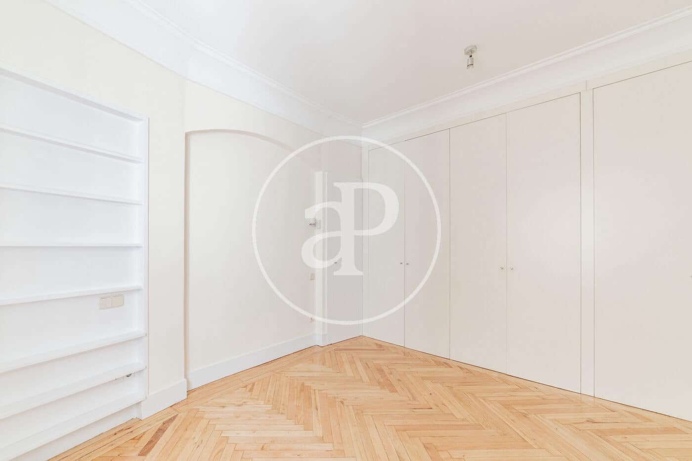 4 soveværelse Lejlighed til leje i Madrid by - € 6.000 (Ref: 9262613)