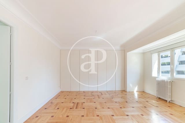 4 slaapkamer Appartement te huur in Almagro, Madrid stad - € 6.000 (Ref: 9262613)