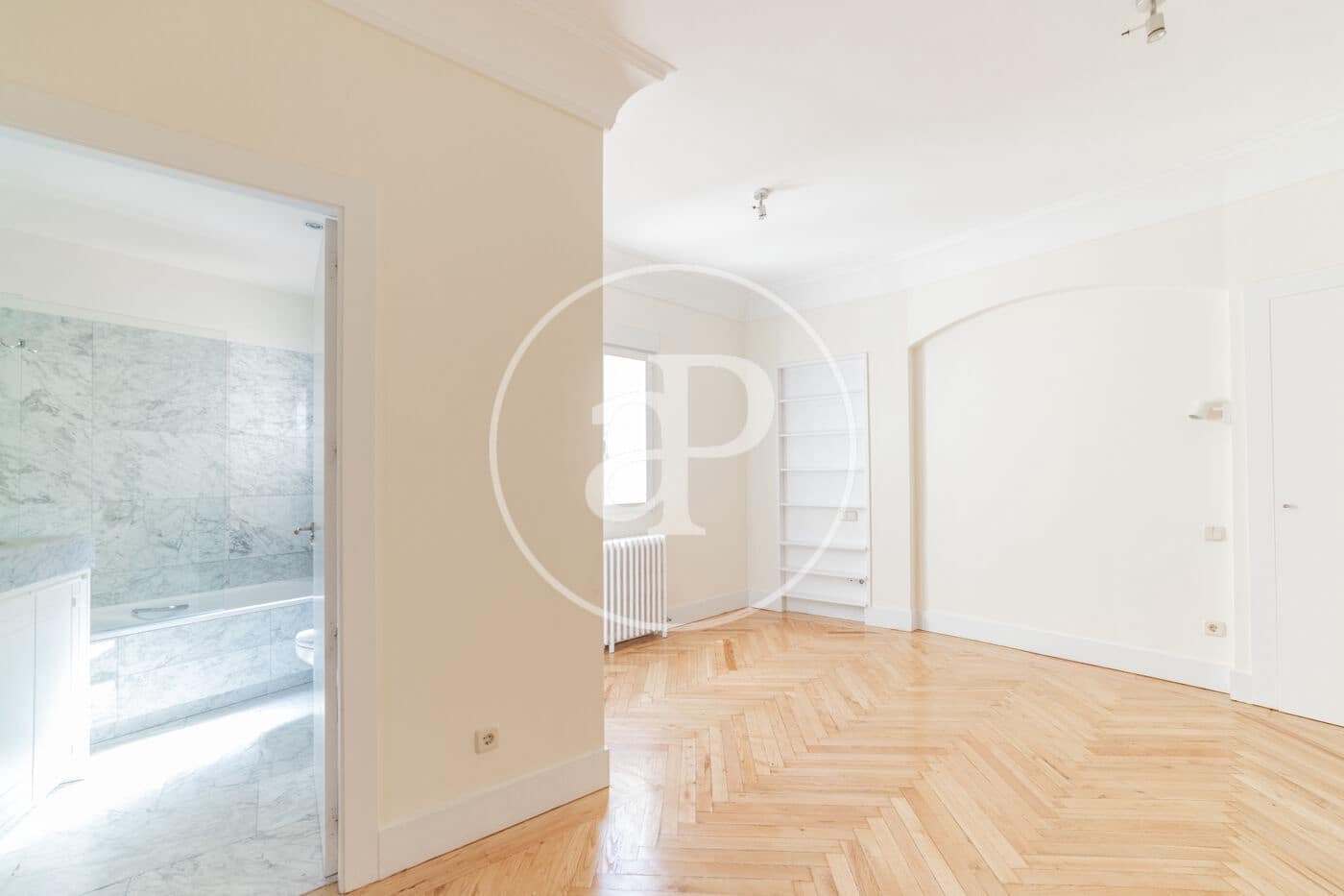 4 soveværelse Lejlighed til leje i Madrid by - € 6.000 (Ref: 9262613)