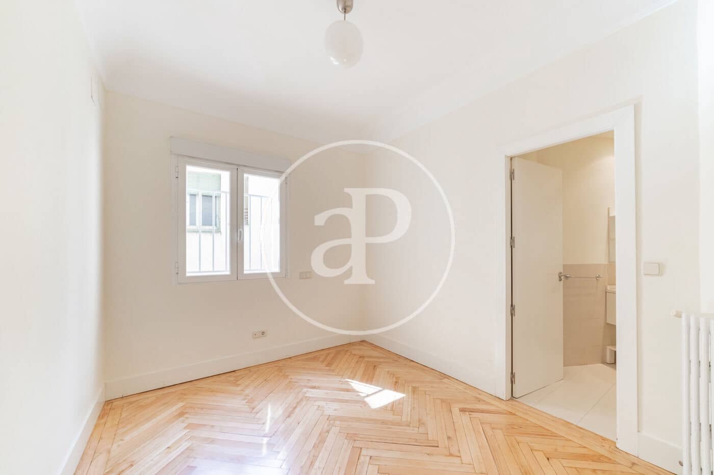 4 soveværelse Lejlighed til leje i Madrid by - € 6.000 (Ref: 9262613)