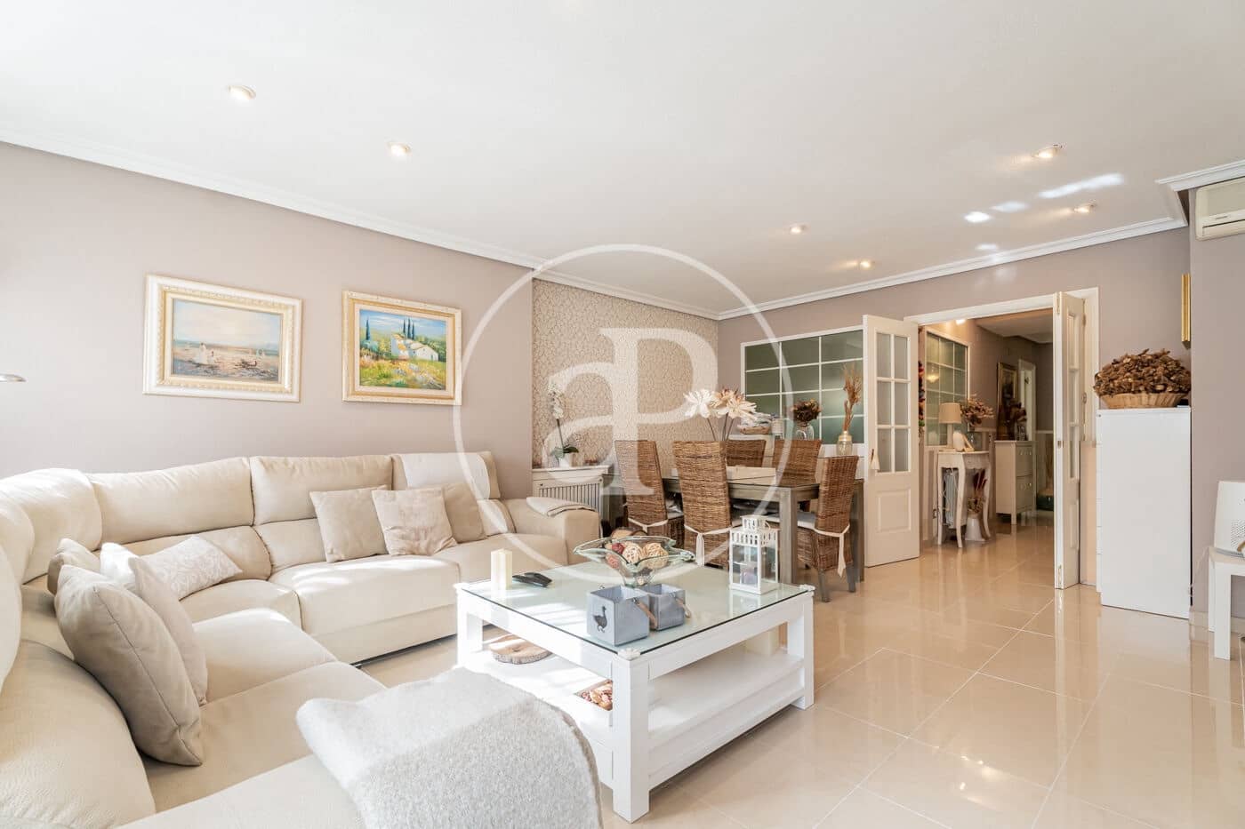 4 soveværelse Villa til salg i Pozuelo de Alarcon med swimmingpool - € 1.095.000 (Ref: 9269736)