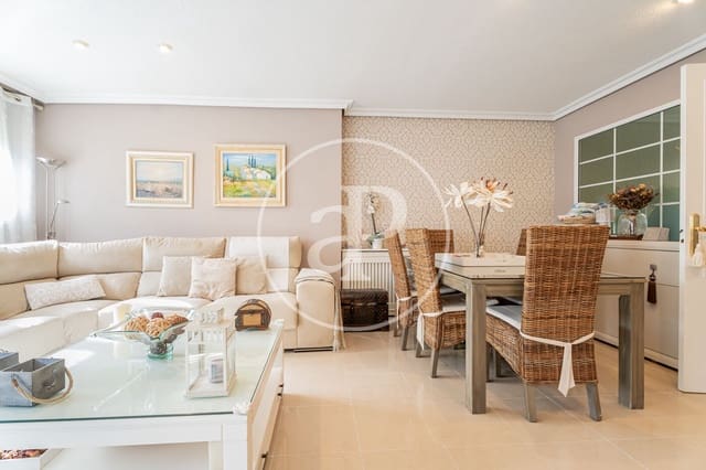 4 soveværelse Villa til salg i Pozuelo de Alarcón med swimmingpool - € 1.095.000 (Ref: 9269736)