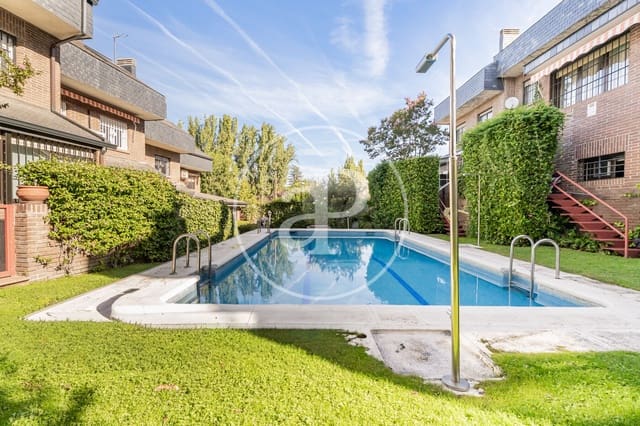 4 sypialnia Willa na sprzedaż w Pozuelo de Alarcón z basenem - 1 075 000 € (Ref: 9269736)