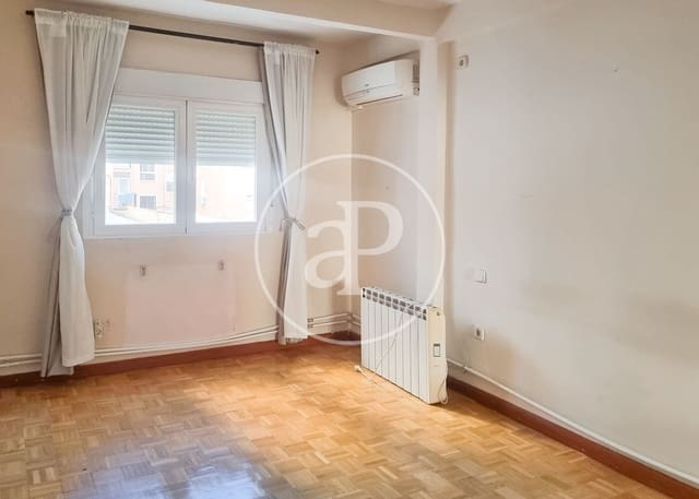 2 quarto Apartamento para arrendar em Colina, Madrid cidade - 1 400 € (Ref: 9269739)