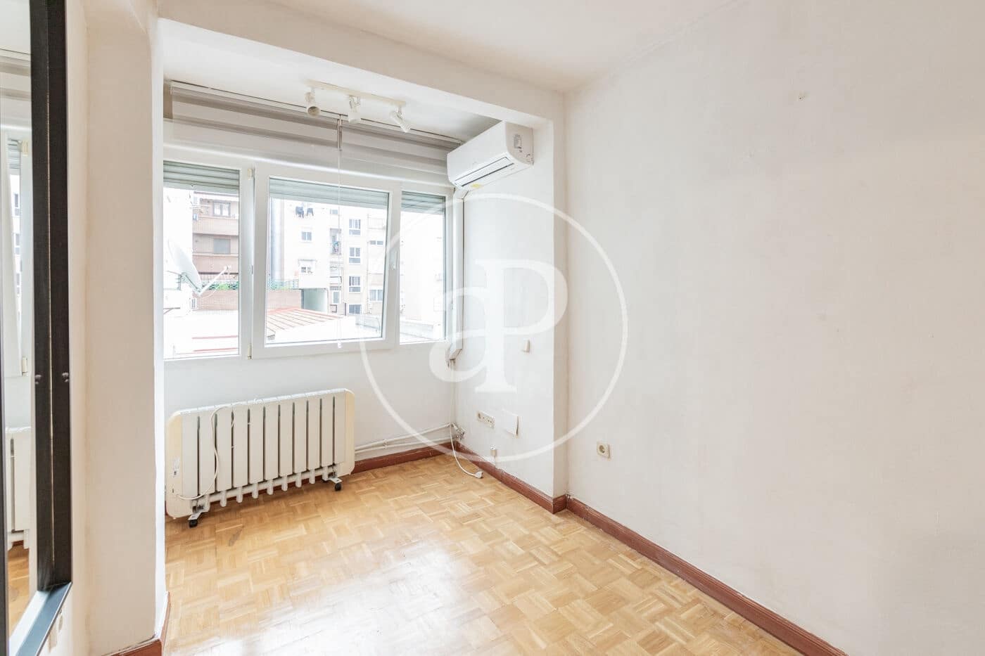 2 soveværelse Lejlighed til leje i Madrid by - € 1.350 (Ref: 9269739)