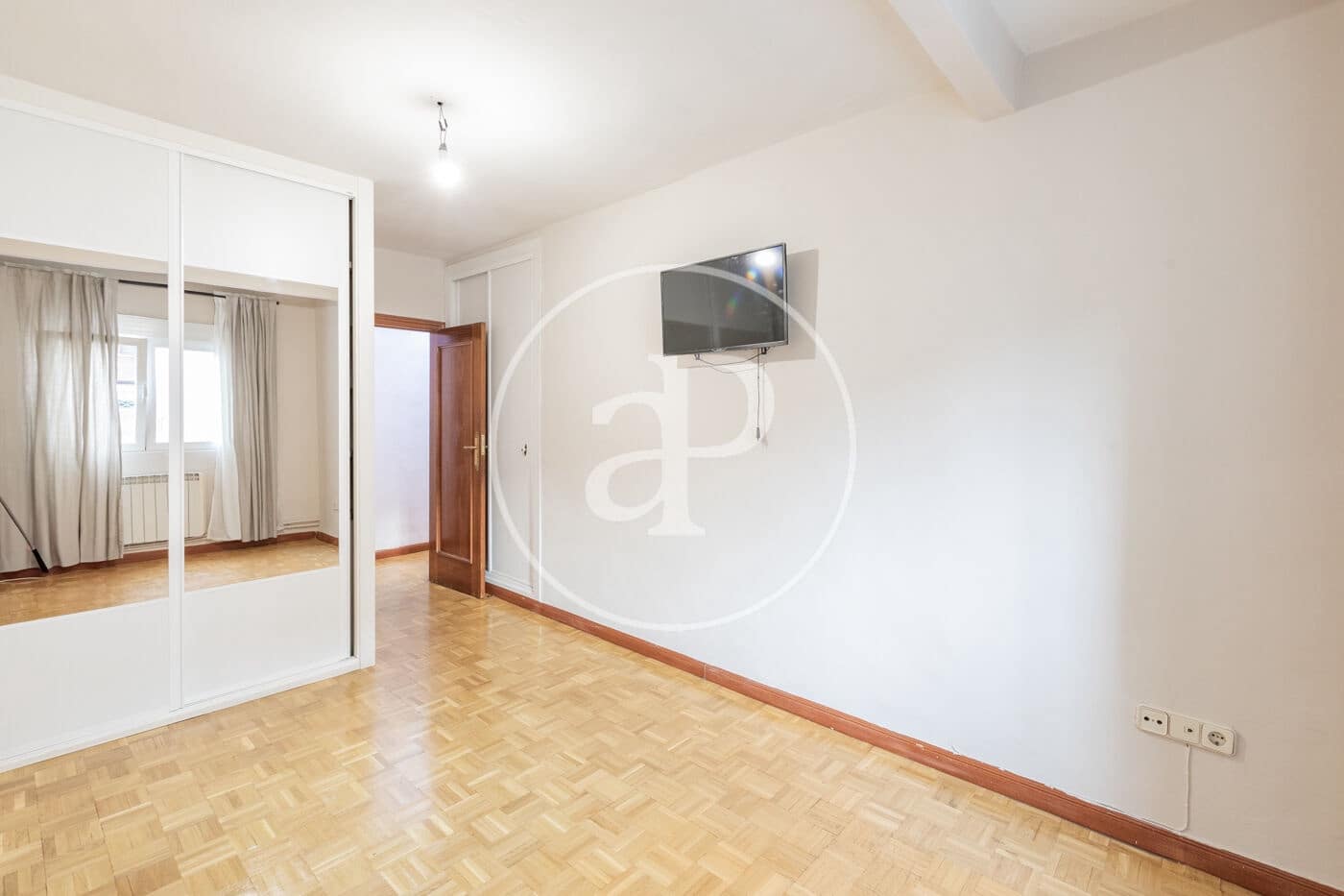 2 soveværelse Lejlighed til leje i Madrid by - € 1.350 (Ref: 9269739)