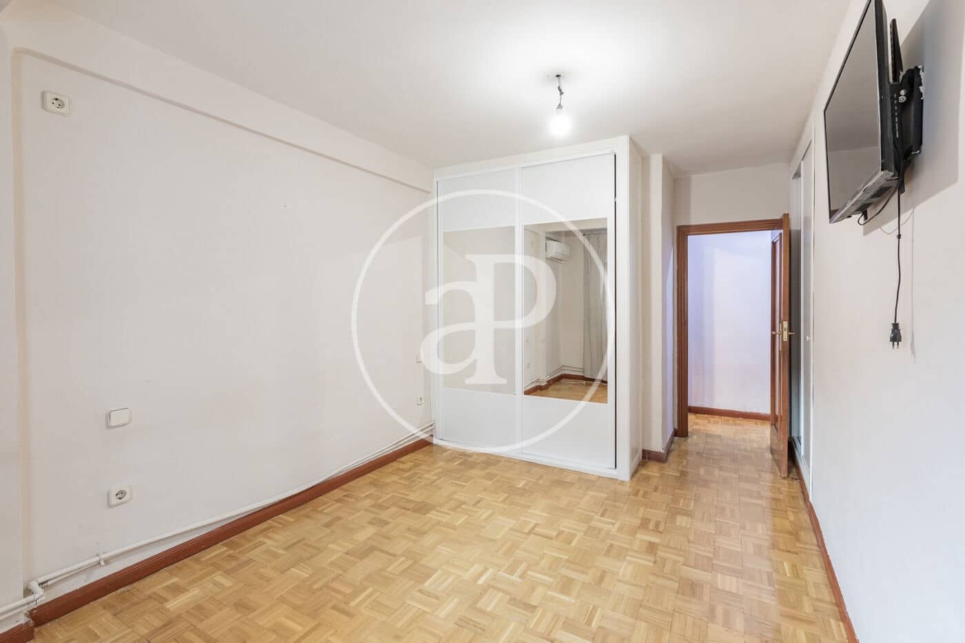 2 soveværelse Lejlighed til leje i Madrid by - € 1.350 (Ref: 9269739)