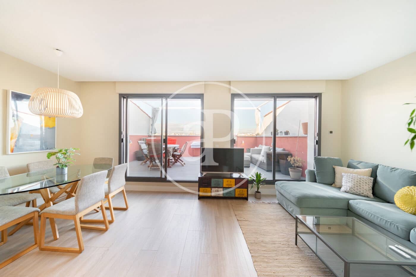 2 soveværelse Penthouse til leje i Madrid by - € 3.950 (Ref: 9269745)