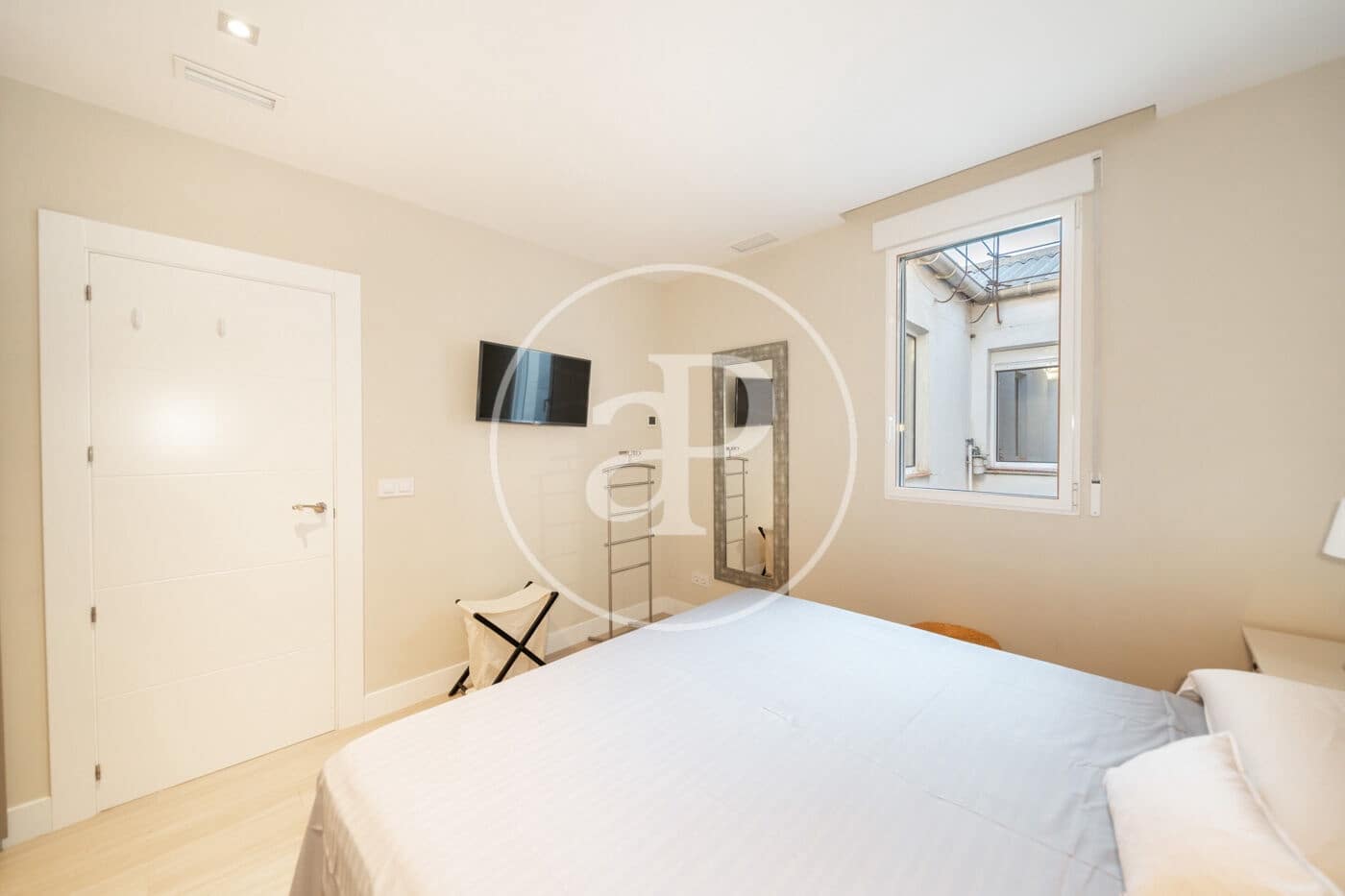 2 soveværelse Penthouse til leje i Madrid by - € 3.950 (Ref: 9269745)