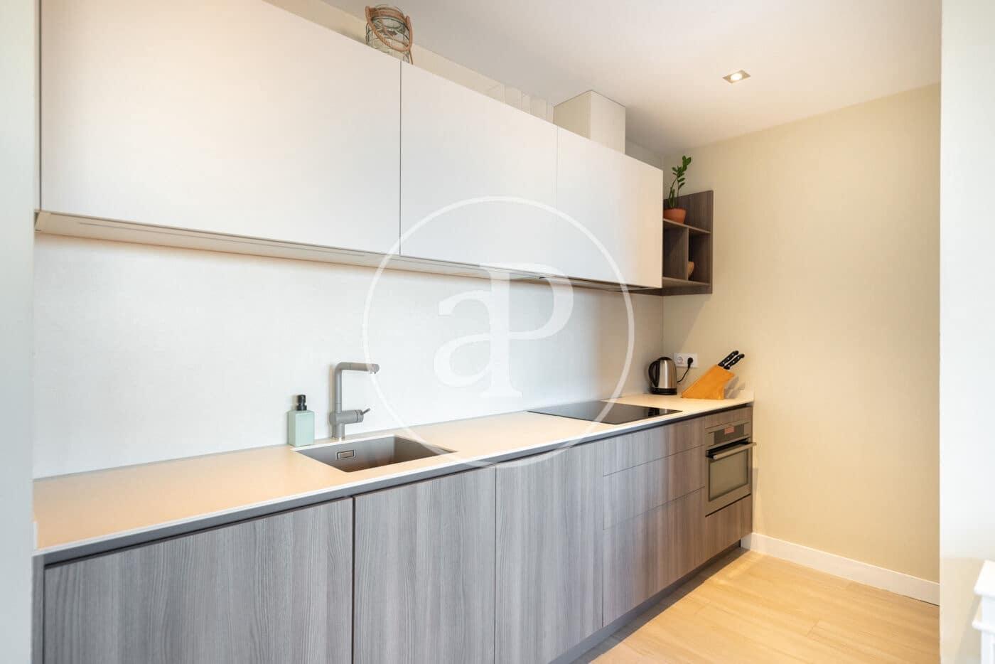 2 soveværelse Penthouse til leje i Madrid by - € 3.950 (Ref: 9269745)