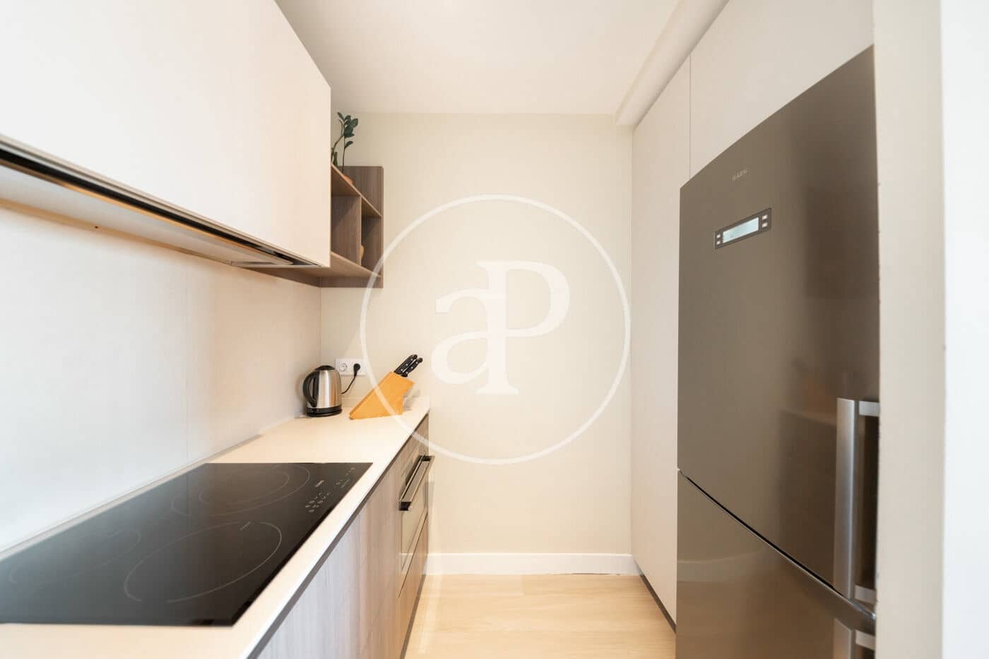 2 soveværelse Penthouse til leje i Madrid by - € 3.950 (Ref: 9269745)