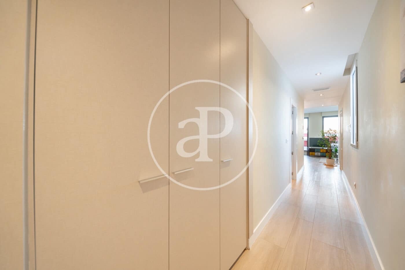 2 soveværelse Penthouse til leje i Madrid by - € 3.950 (Ref: 9269745)