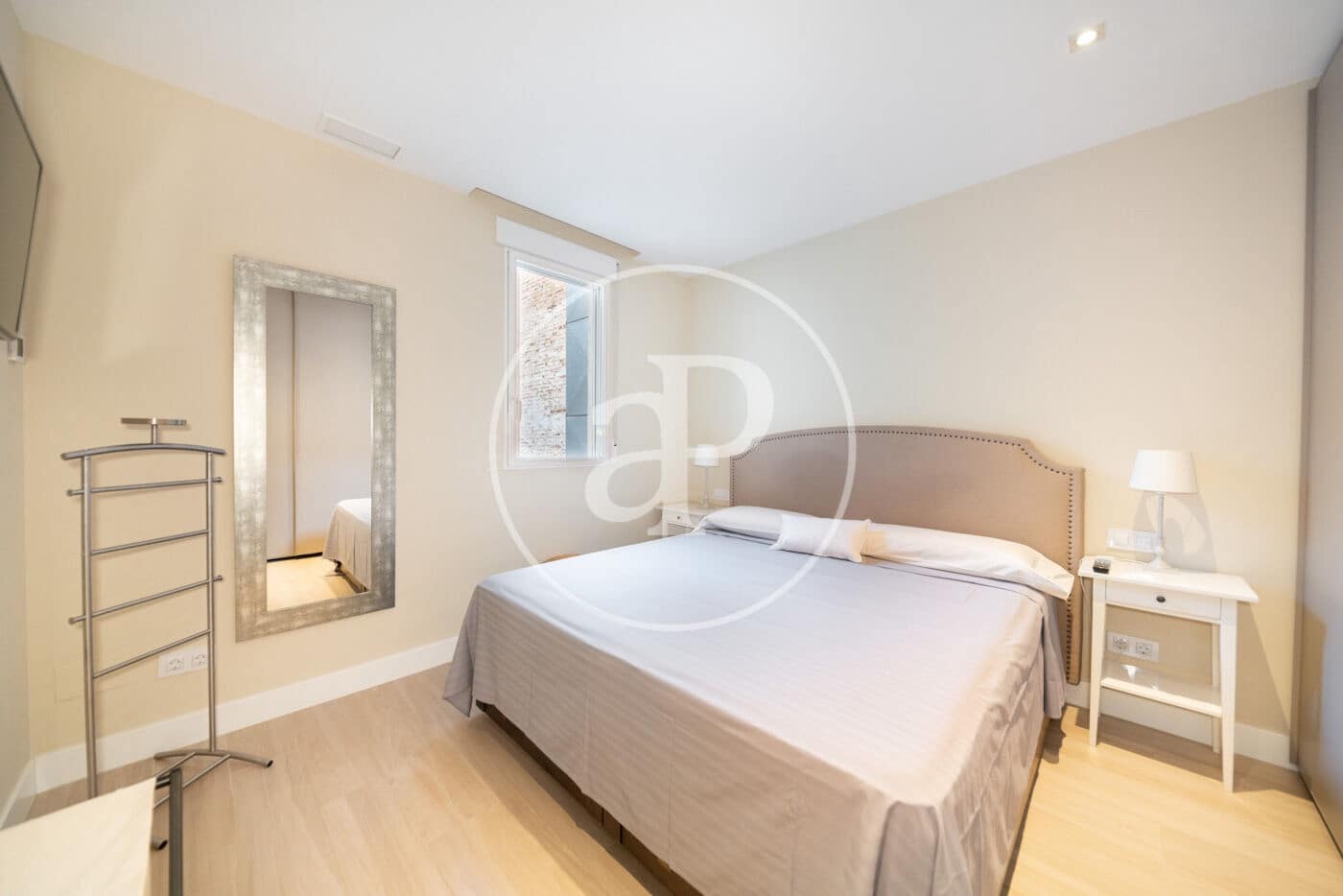 2 soveværelse Penthouse til leje i Madrid by - € 3.950 (Ref: 9269745)