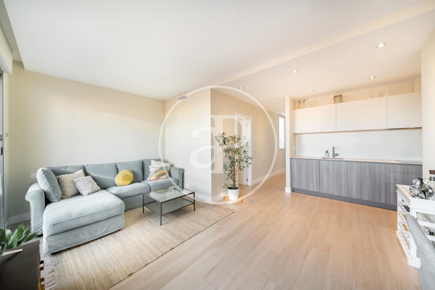 2 soveværelse Penthouse til leje i Madrid by - € 3.950 (Ref: 9269745)