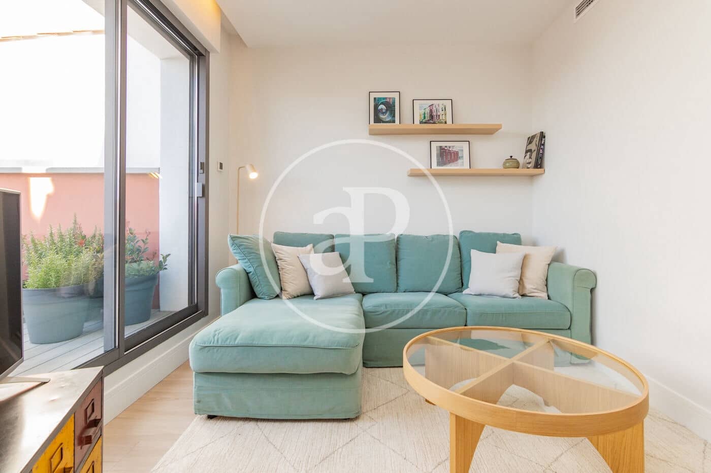 Penthouse de 2 chambres à louer à Madrid ville - 3 950 € (Ref: 9269745)