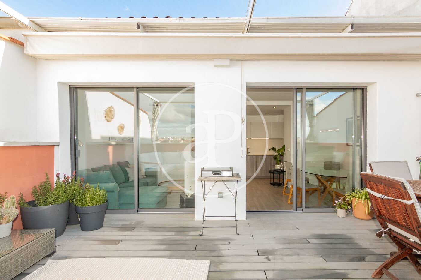 Penthouse de 2 chambres à louer à Madrid ville - 3 950 € (Ref: 9269745)