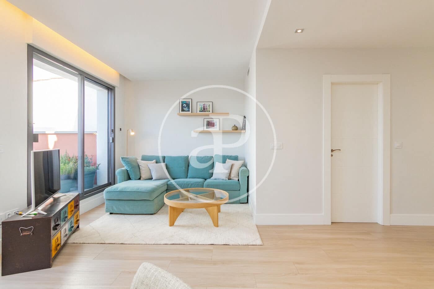 Penthouse de 2 chambres à louer à Madrid ville - 3 950 € (Ref: 9269745)