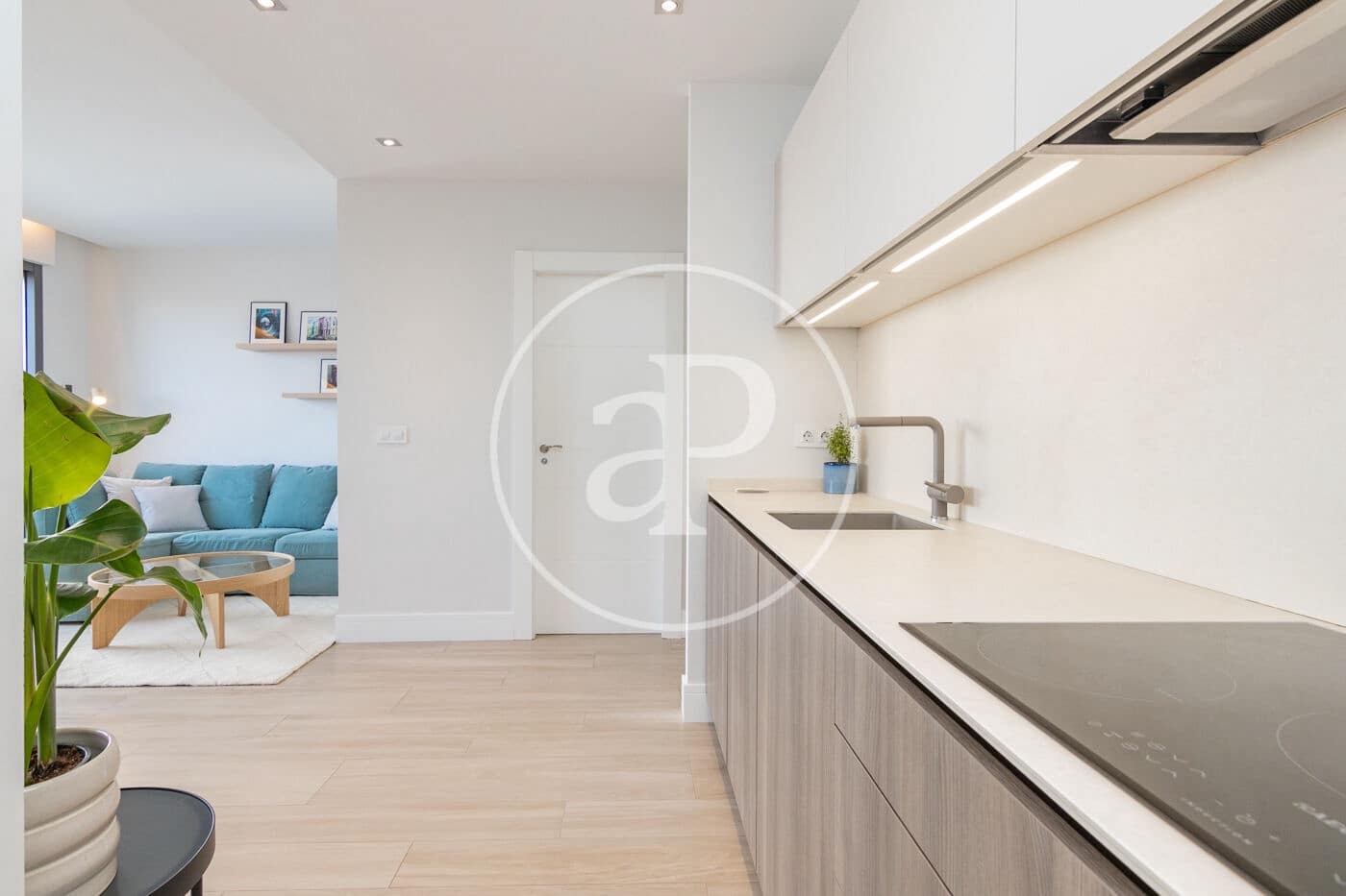 Penthouse de 2 chambres à louer à Madrid ville - 3 950 € (Ref: 9269745)