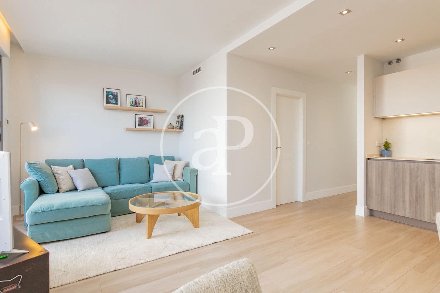 Penthouse de 2 chambres à louer à Madrid ville - 3 950 € (Ref: 9269745)