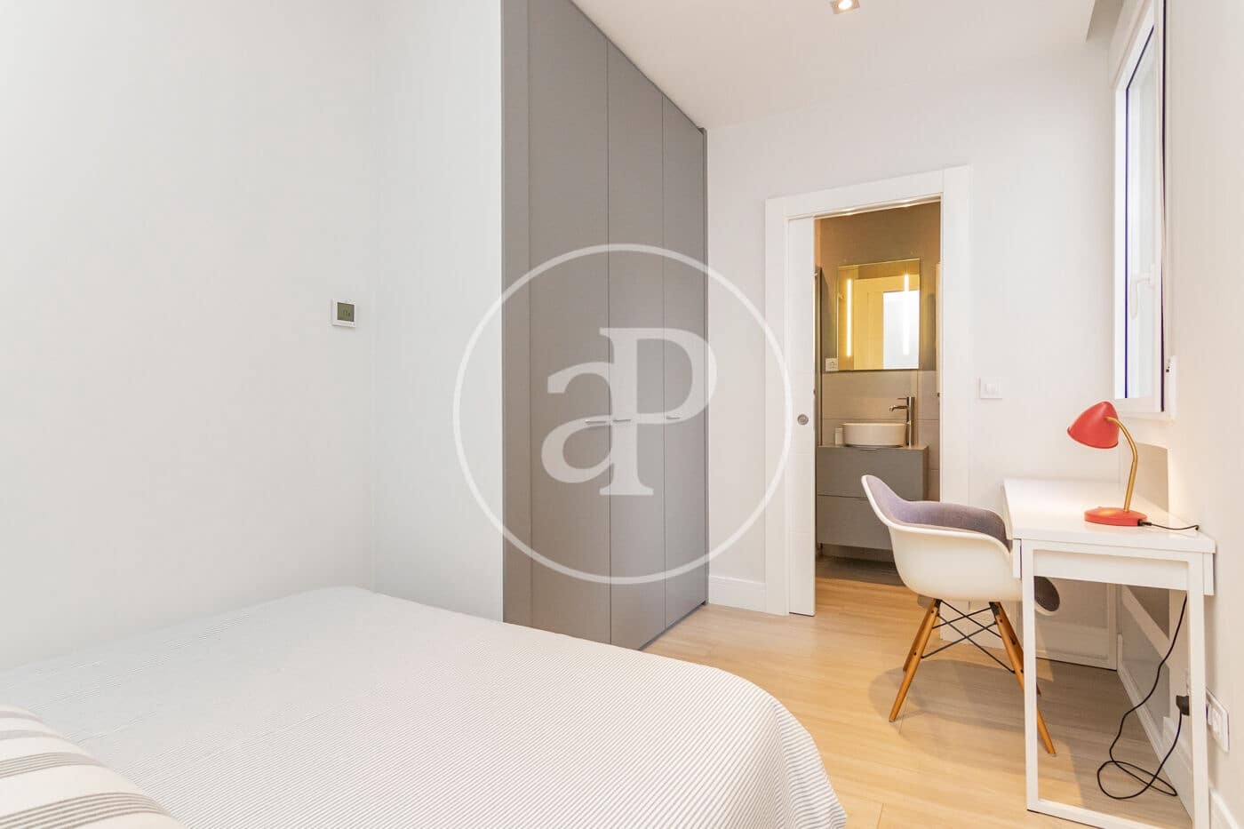 Penthouse de 2 chambres à louer à Madrid ville - 3 950 € (Ref: 9269745)