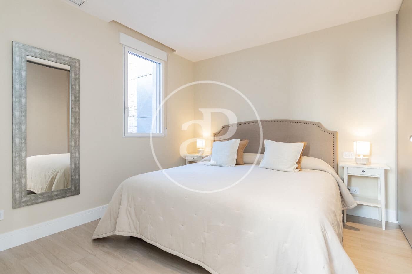 Penthouse de 2 chambres à louer à Madrid ville - 3 950 € (Ref: 9269745)