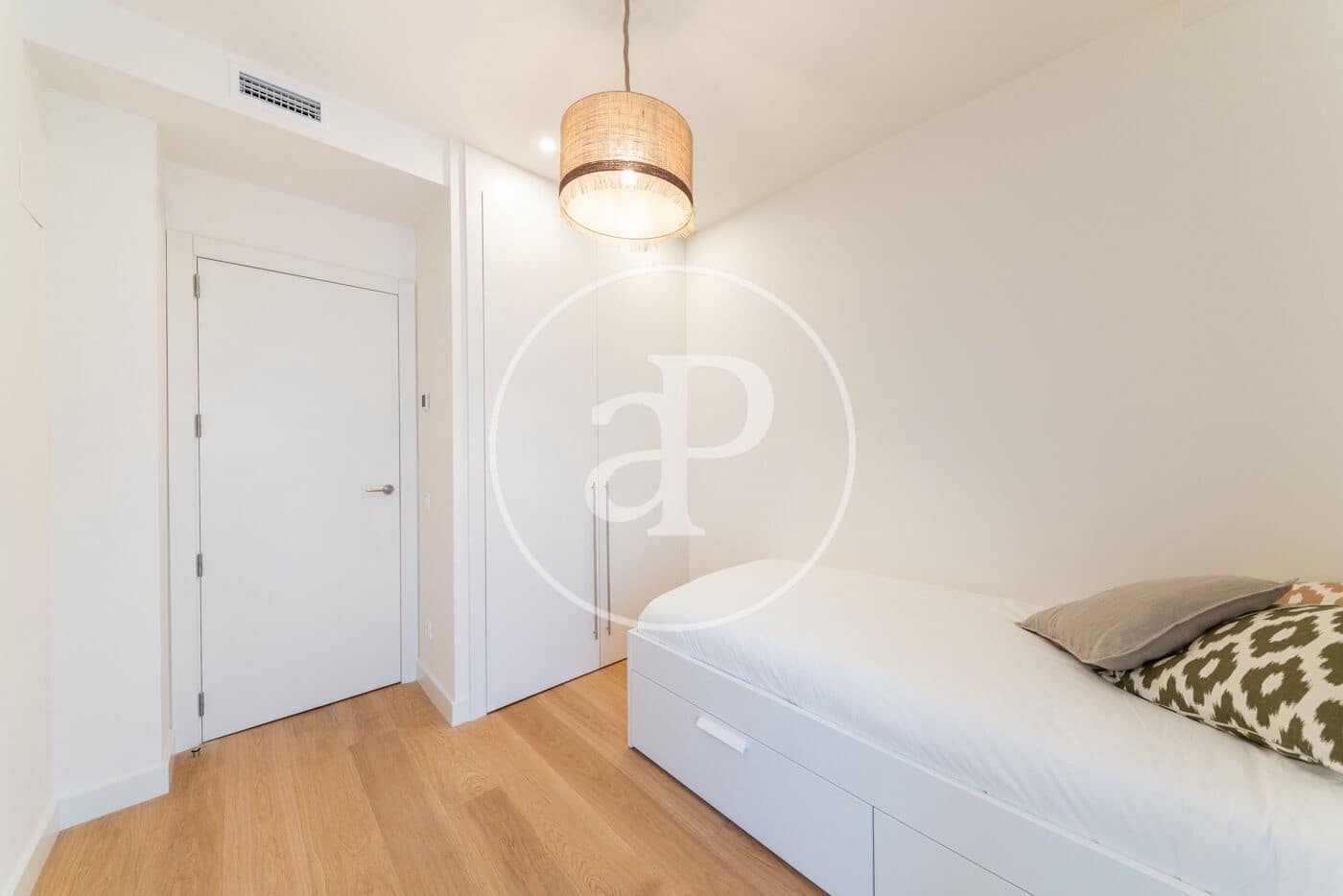 2 makuuhuone Huoneisto vuokrattavana paikassa Madrid kaupunki mukana uima-altaan - 2 350 € (Ref: 9271473)