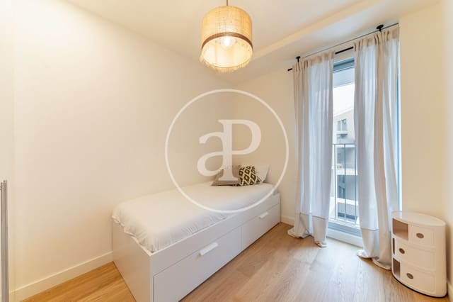 2 bedroom Apartment for rent in Acacias, Madrid city with pool - € 2,350 (Ref: 9271473)