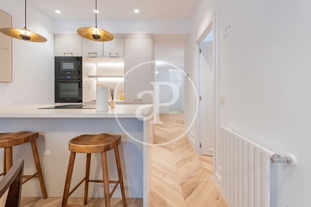 3 bedroom Apartment for sale in Rios Rosas, Madrid city - € 1,250,000 (Ref: 9272608)