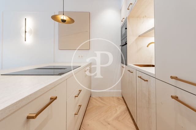 3 bedroom Apartment for sale in Rios Rosas, Madrid city - € 1,250,000 (Ref: 9272608)