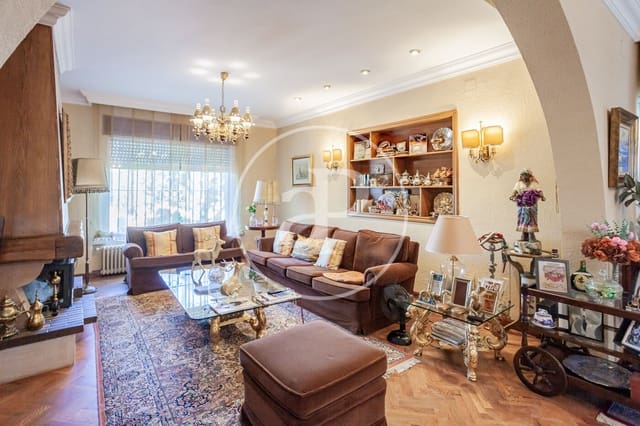 7 chambre Villa/Maison à vendre à Villanueva de la Cañada avec piscine - 1 390 000 € (Ref: 9276344)