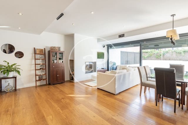 5 sypialnia Willa na sprzedaż w Aravaca, Miasto Madryt z basenem - 1 490 000 € (Ref: 9282221)